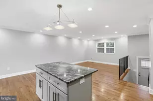 211 Jack St, Baltimore, MD 21225 - Photo 9