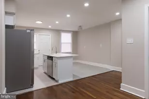 107 Larue Square S, Baltimore, MD 21225 - Photo 3