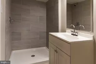 107 Larue Square S, Baltimore, MD 21225 - Photo 15