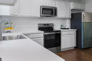 520 W 27th Street W, Baltimore, MD 21211 - Photo 11