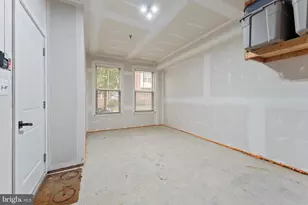 224 S Newkirk St, Baltimore, MD 21224 - Photo 37