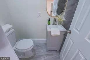 342 E University Pkwy, Baltimore, MD 21218 - Photo 27