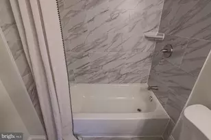 342 E University Pkwy, Baltimore, MD 21218 - Photo 19