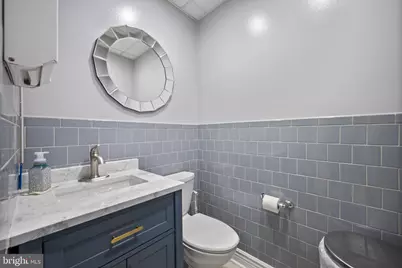 338 N Charles Street, Baltimore, MD 21201 - Photo 11