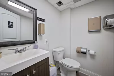 338 N Charles Street, Baltimore, MD 21201 - Photo 47