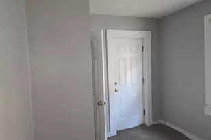 307 S Augusta Ave, Baltimore, MD 21229 - Photo 17