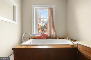 1007 N Calvert St, Baltimore, MD 21202 - Photo 25