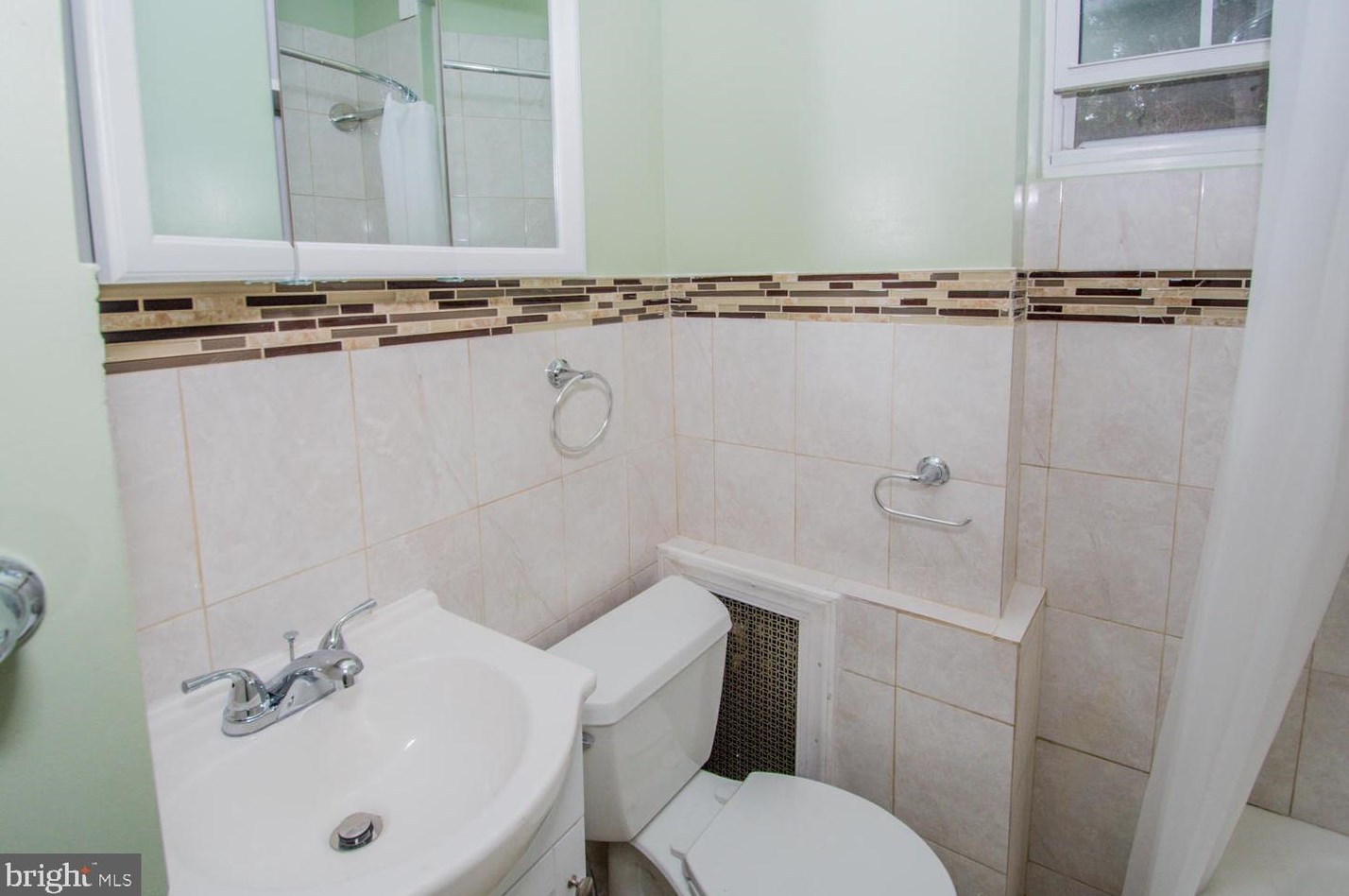 4200 Potter St, Baltimore MD  21229-4122 exterior