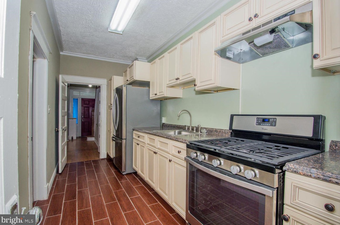 4200 Potter St, Baltimore MD  21229-4122 exterior