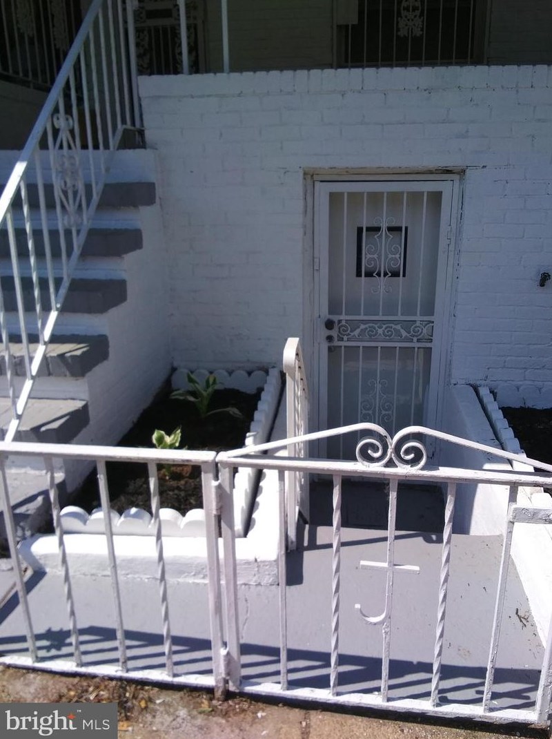 2840 Mulberry St, Baltimore MD  21223-1031 exterior