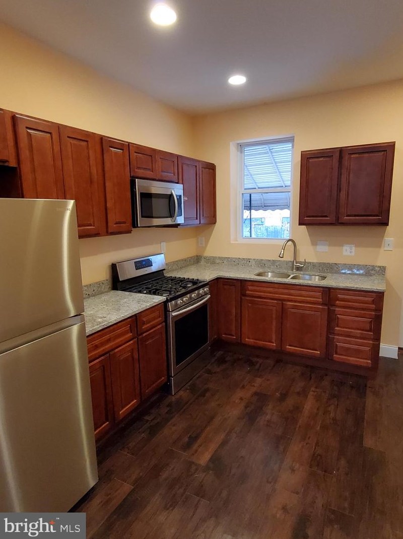 2227 Homewood Ave, Baltimore MD  21218-5425 exterior