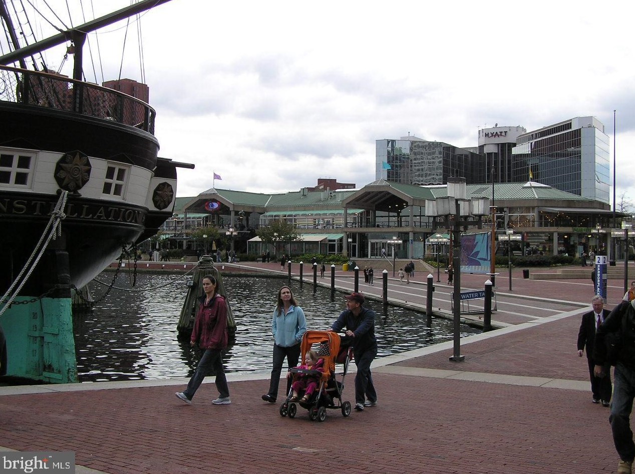 3243 Abell Ave, Baltimore MD 21218-3412 exterior