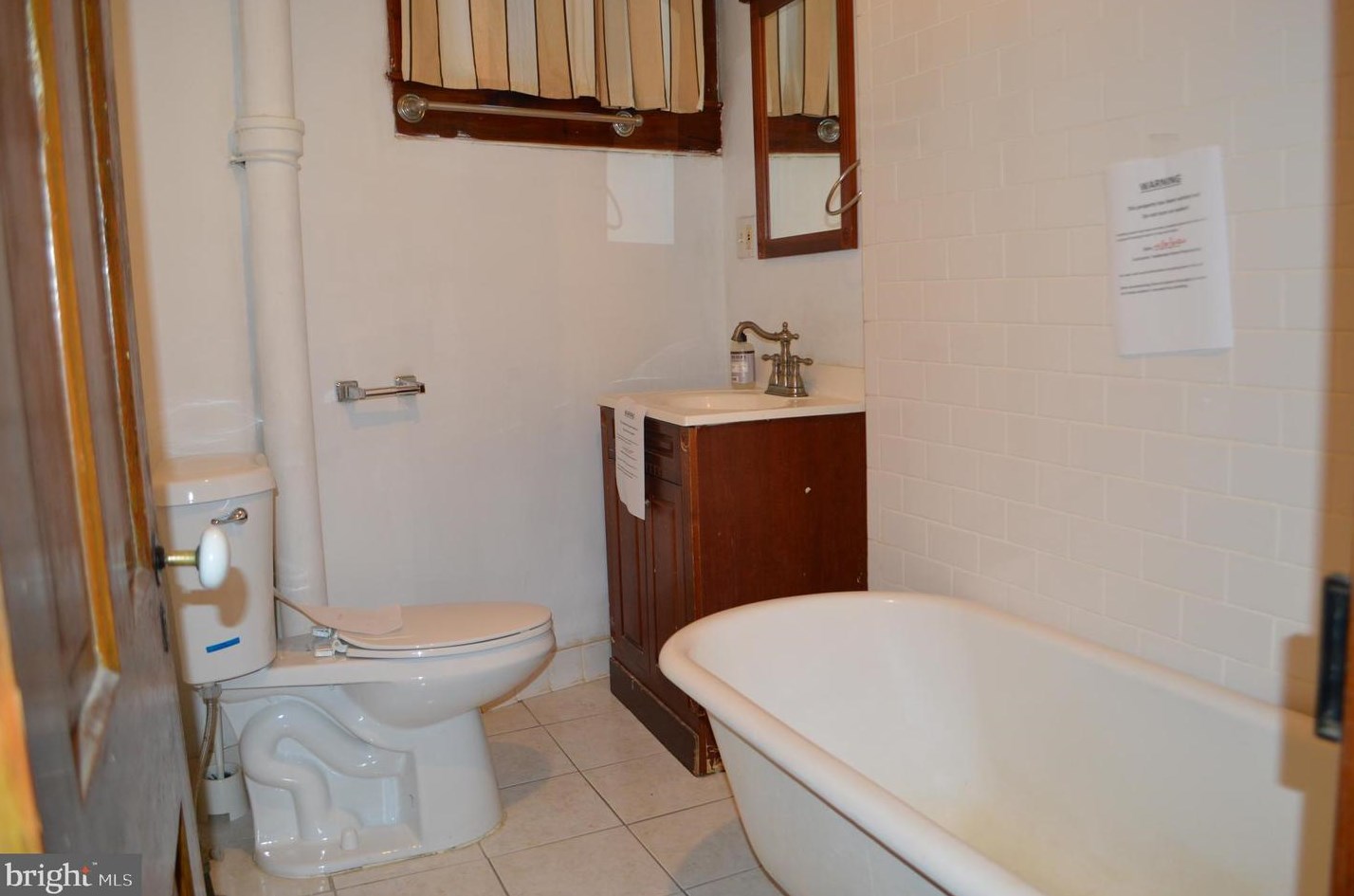 3243 Abell Ave, Baltimore MD 21218-3412 exterior