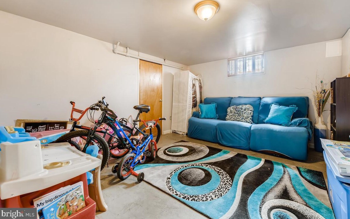 3847 Brooklyn Ave, Baltimore MD 21225-2121 exterior