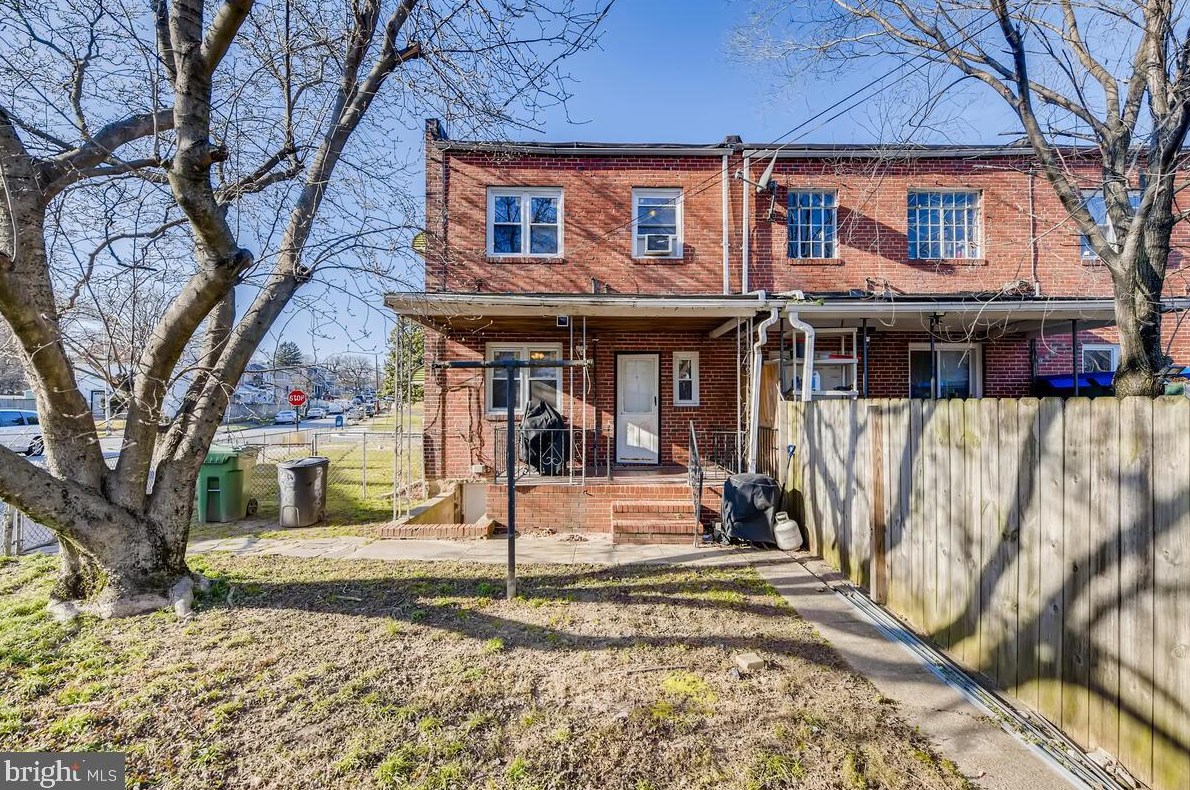 3847 Brooklyn Ave, Baltimore MD 21225-2121 exterior