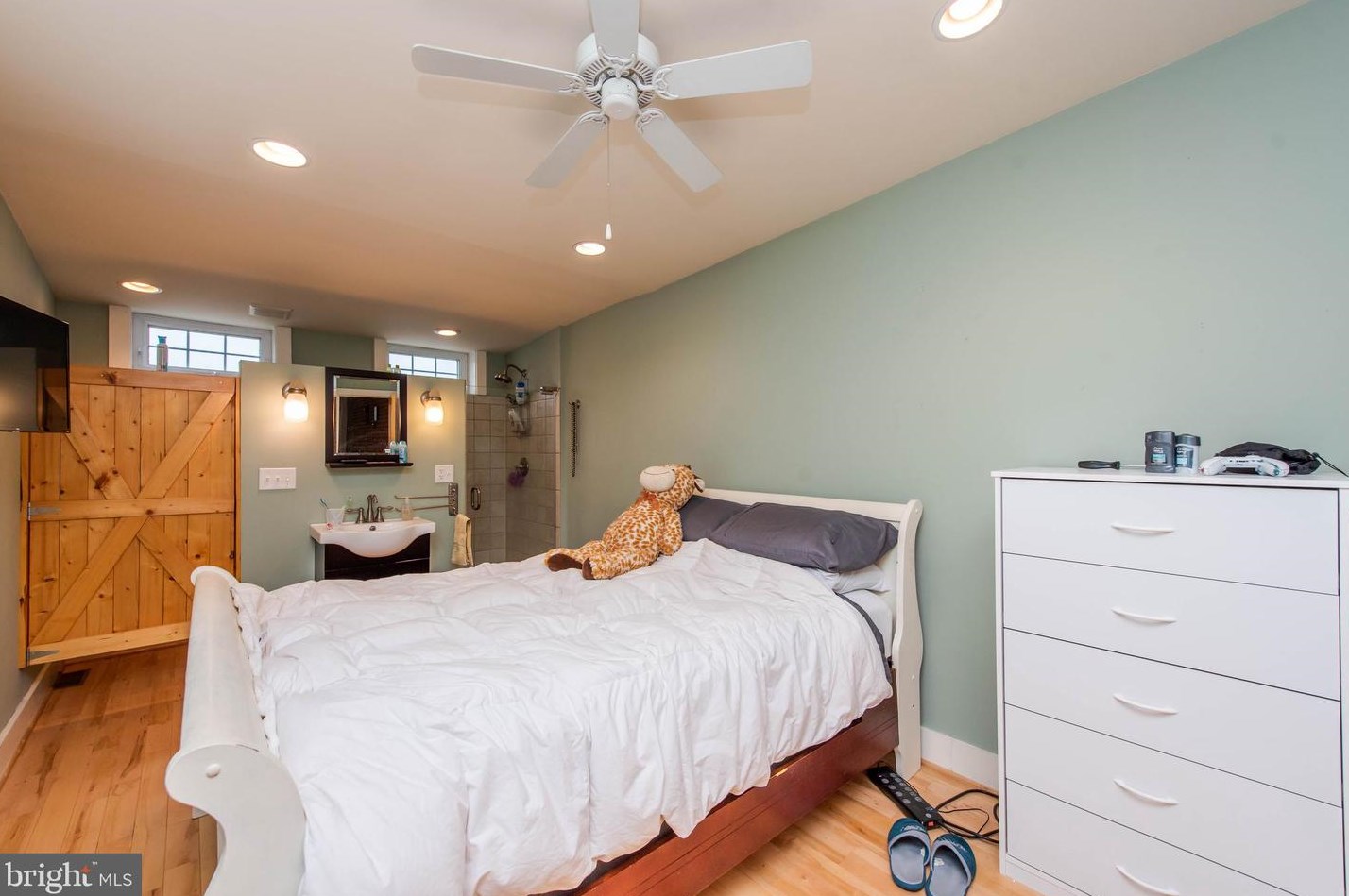3208 Elliott St, Baltimore MD  21224-5014 exterior