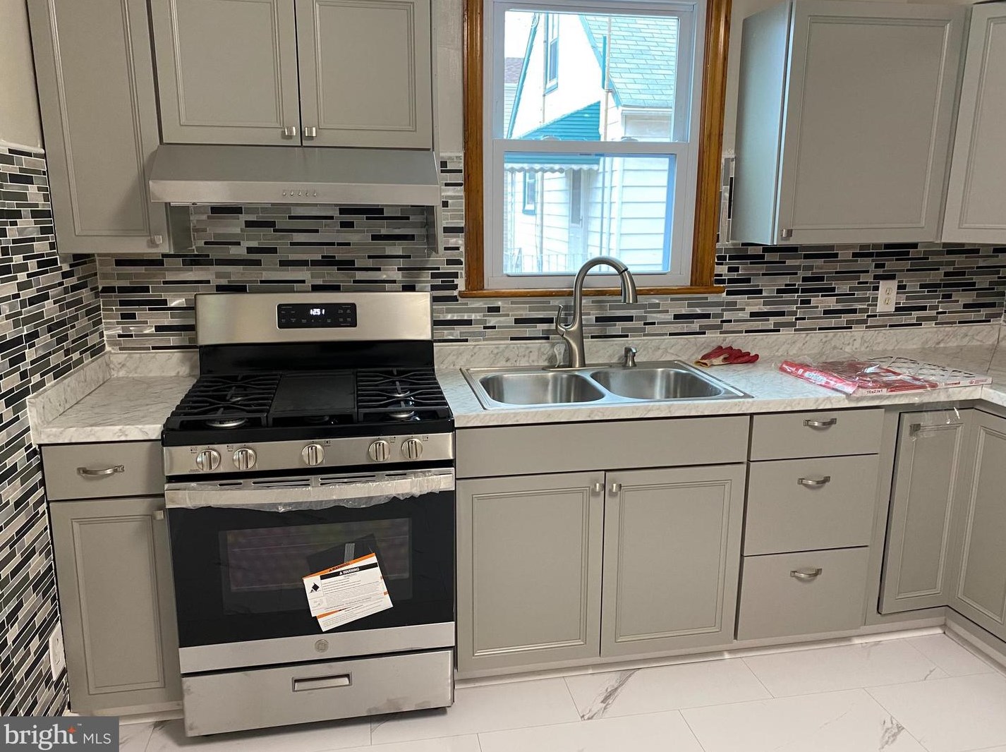 6707 Gary Ave, Baltimore MD  21222-1021 exterior