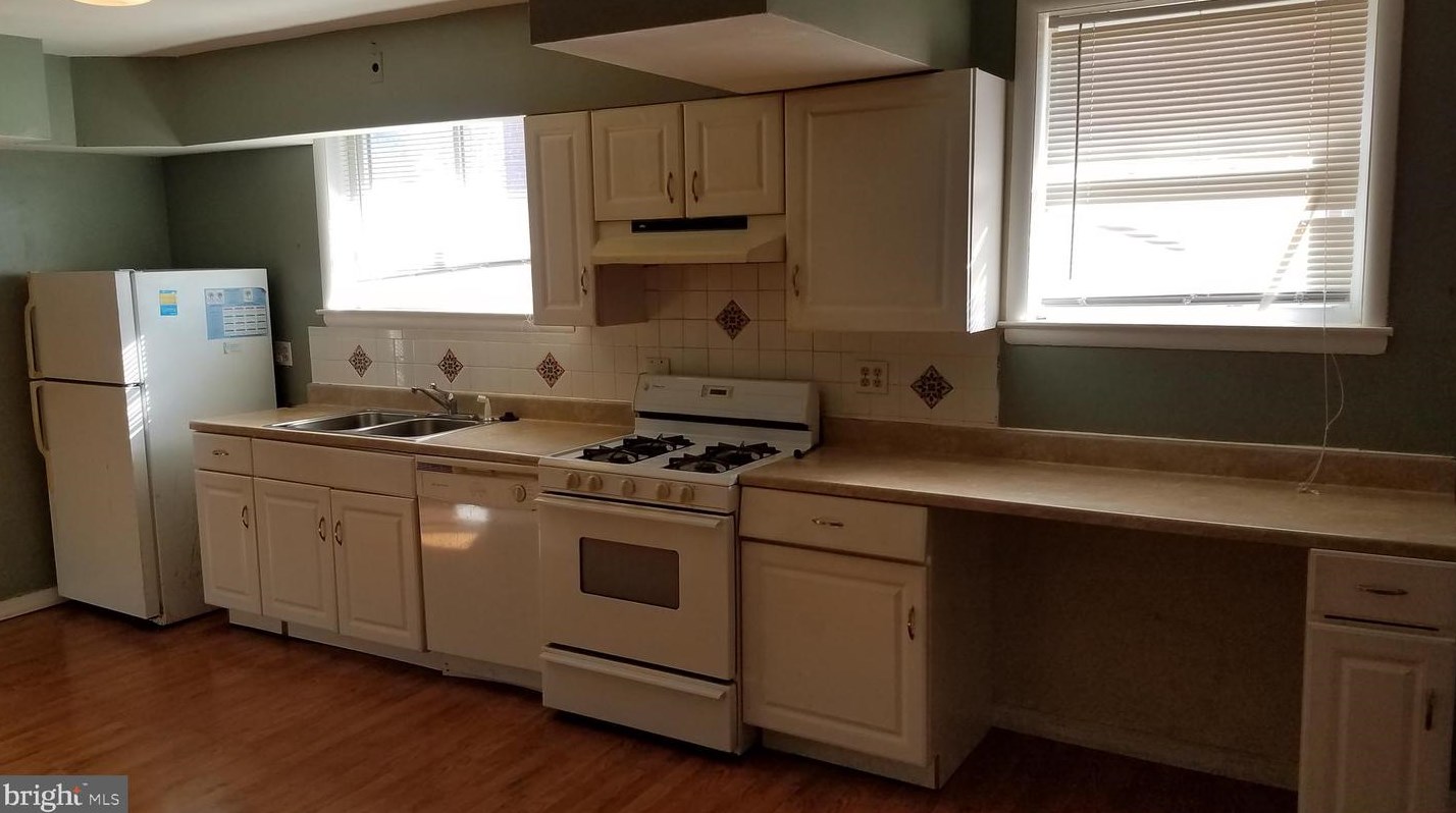 3715 Mary Ave, Baltimore MD 21206-2631 exterior