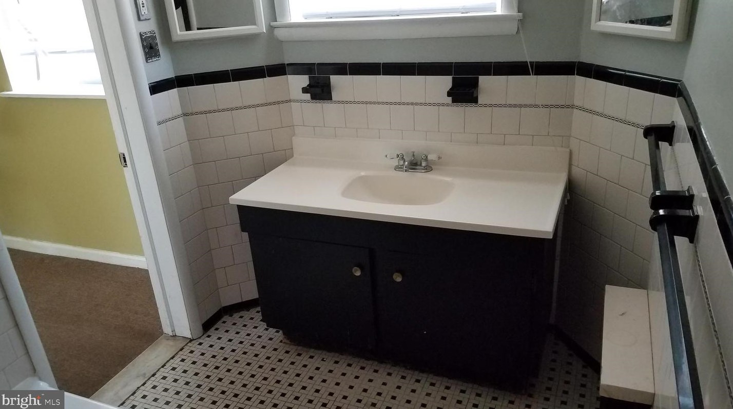 3715 Mary Ave, Baltimore MD 21206-2631 exterior