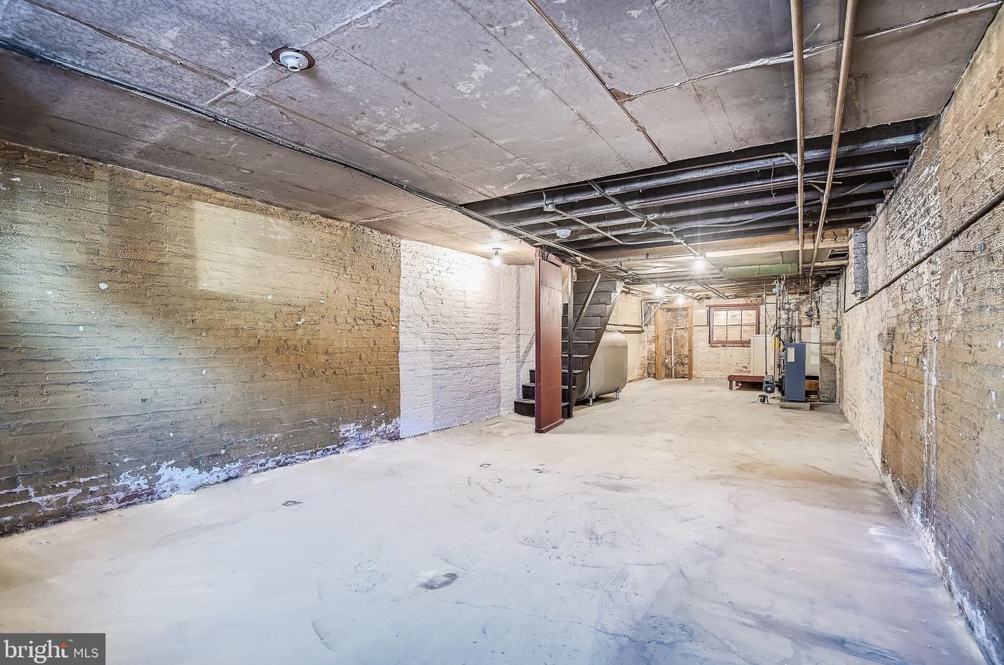 729 Linwood Ave, Baltimore MD 21205-2719 exterior