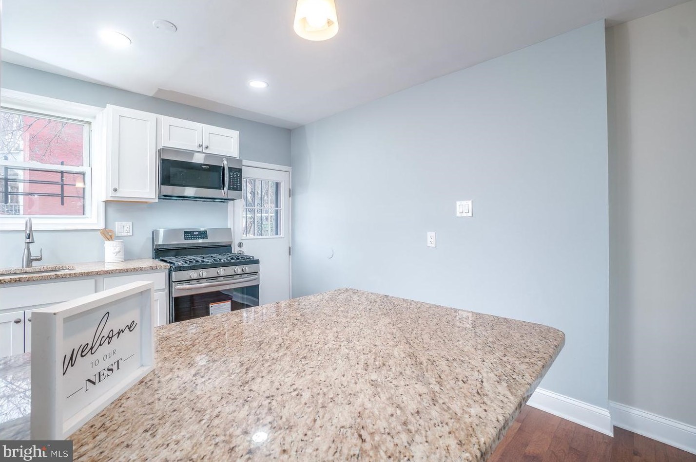 900 Ashburton St, Baltimore MD  21216-4344 exterior