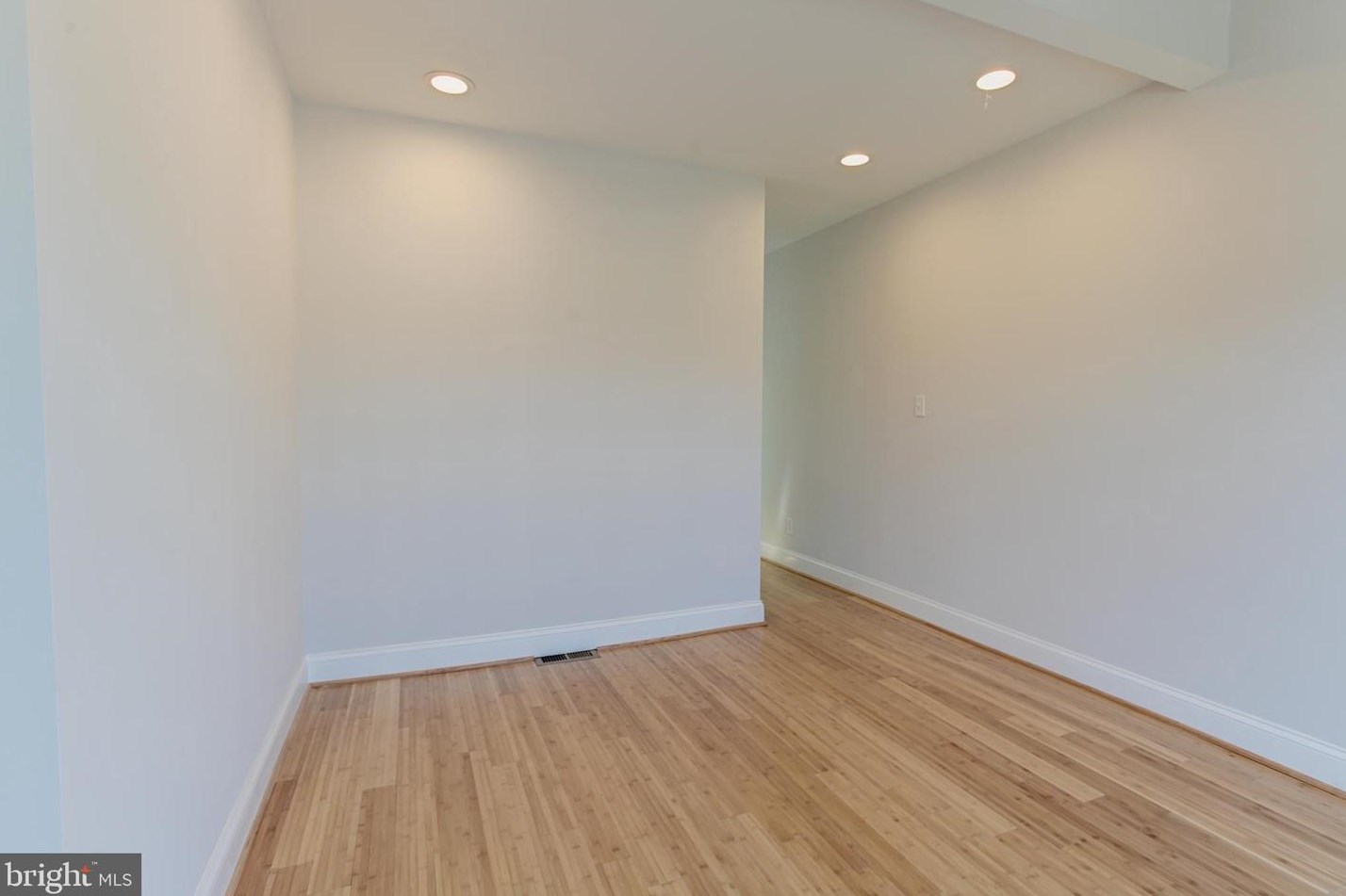 802 Mangold St, Baltimore MD  21230-2505 exterior