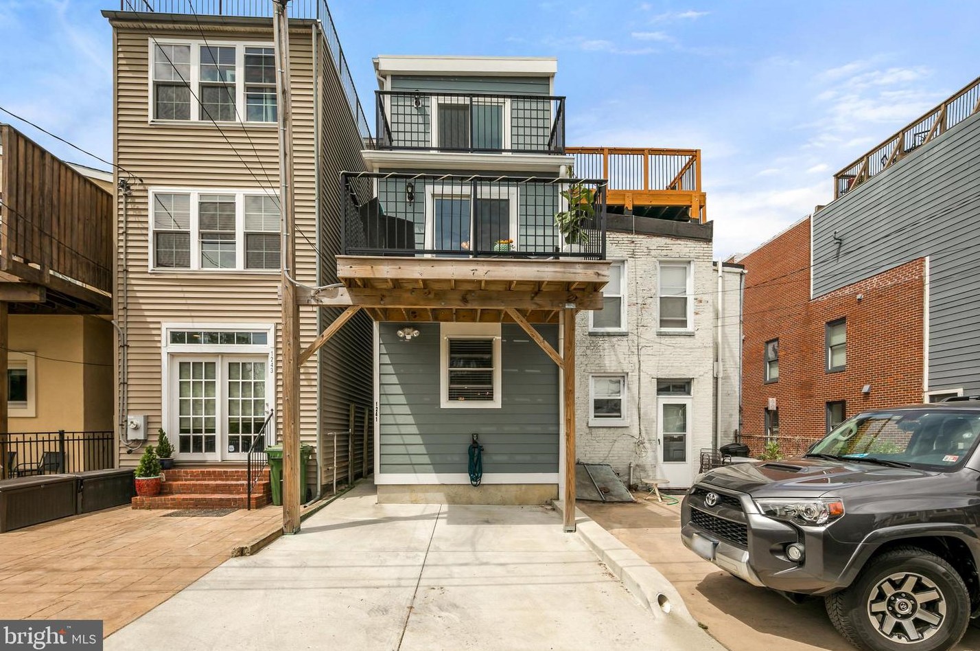 1241 Riverside Ave, Baltimore MD  21230-4334 exterior