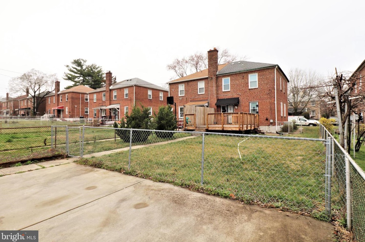 2609 Cylburn Ave, Baltimore MD  21215-5317 exterior