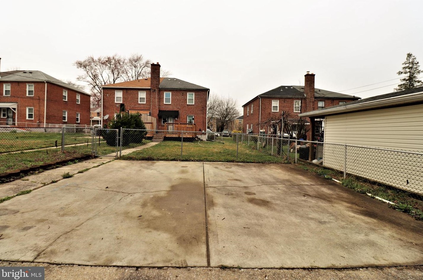 2609 Cylburn Ave, Baltimore MD  21215-5317 exterior