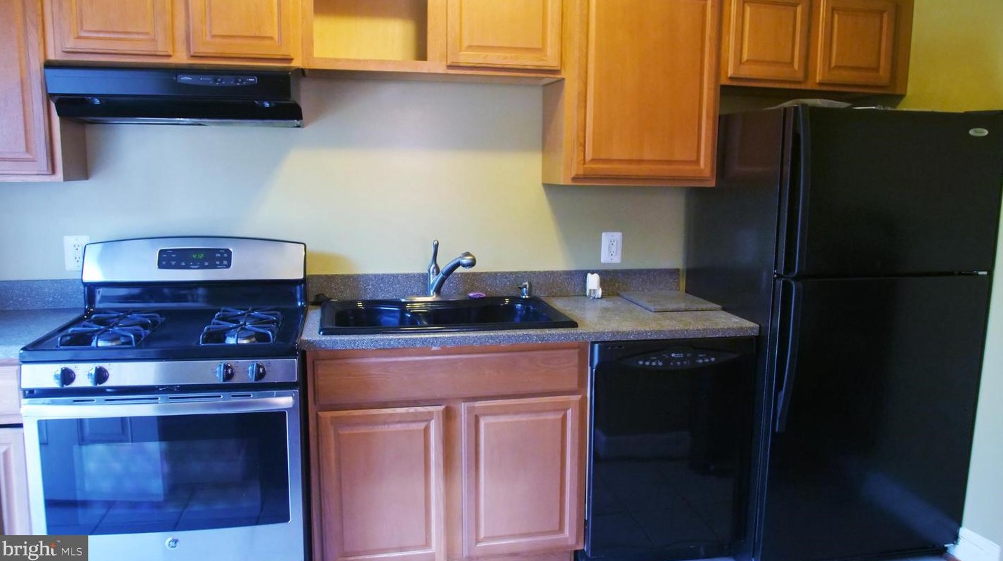 3616 Lexington St, Baltimore MD  21229-2945 exterior