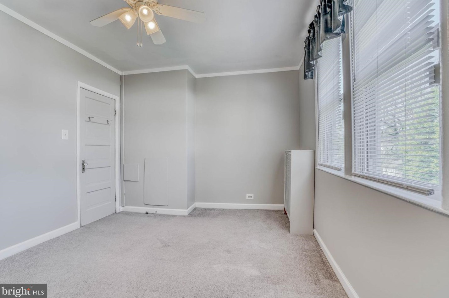 4602 Bayonne Ave, Baltimore MD 21206-2807 exterior