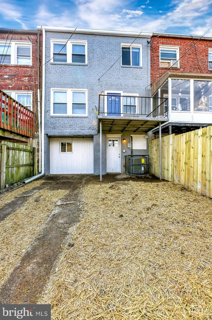 116 Kossuth St, Baltimore MD  21229-3753 exterior