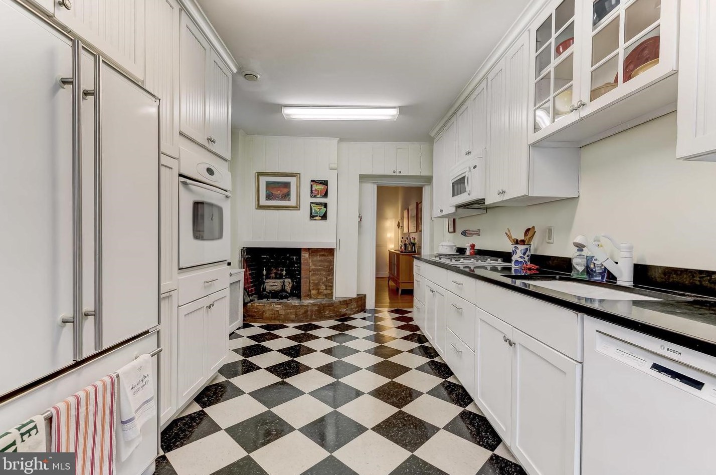 1423 Park Ave, Baltimore MD 21201-3612 exterior