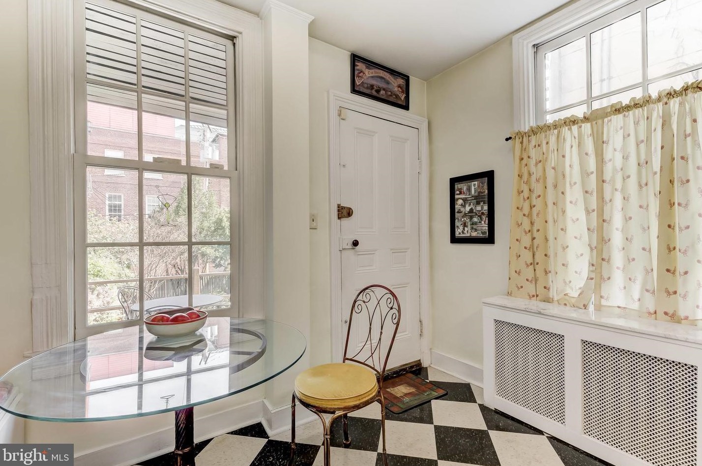 1423 Park Ave, Baltimore MD 21201-3612 exterior