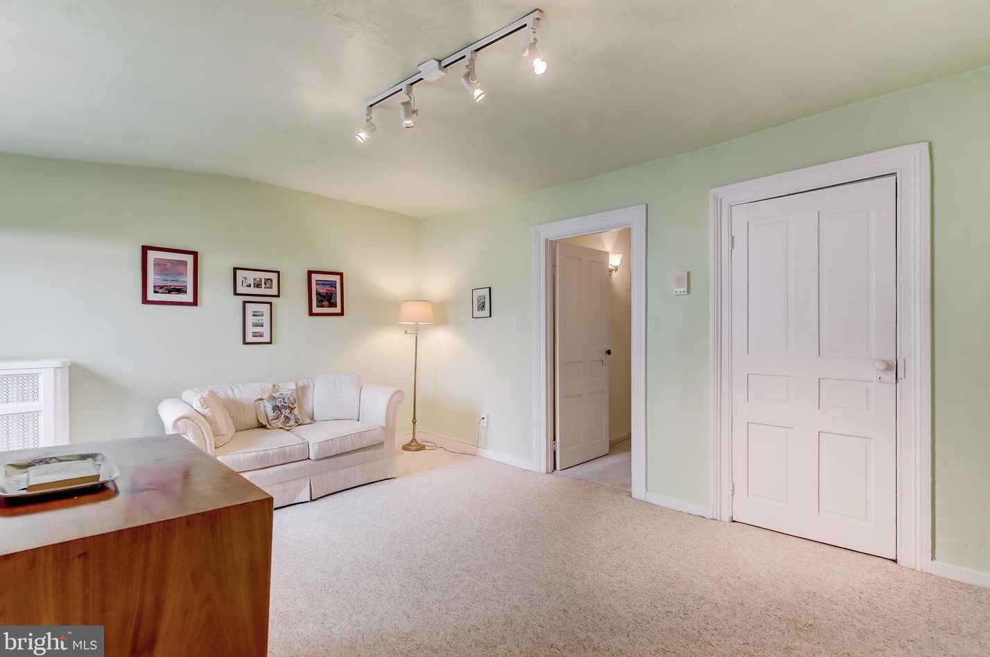 1423 Park Ave, Baltimore MD 21201-3612 exterior