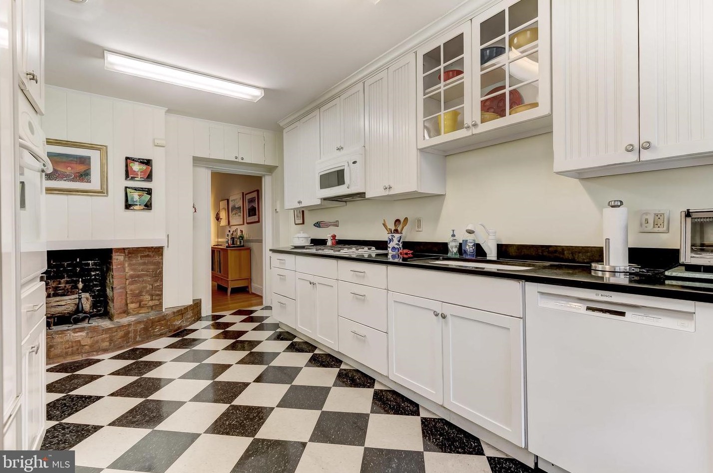 1423 Park Ave, Baltimore MD 21201-3612 exterior