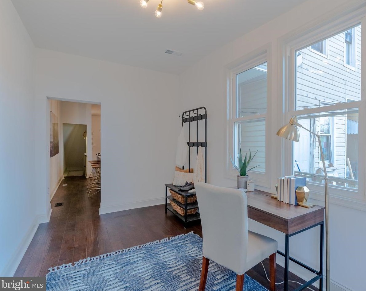 4030 Falls Rd, Baltimore MD  21211-1740 exterior
