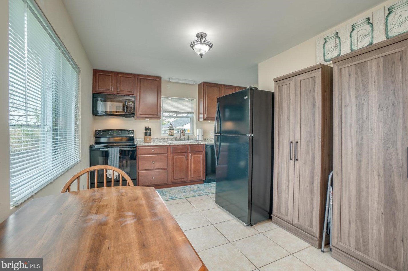 3937 Inner Cir, Baltimore MD  21225-2253 exterior