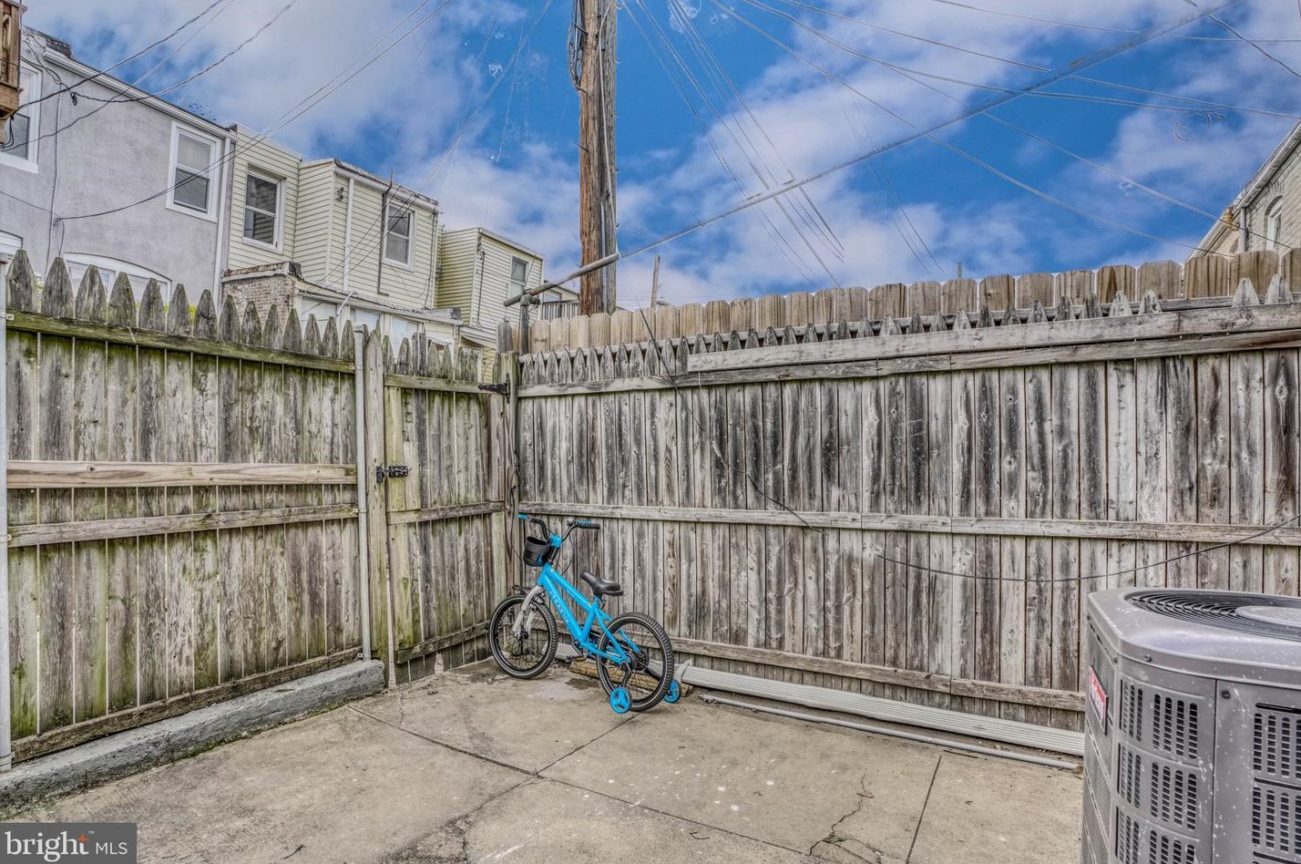 122 Rose St, Baltimore MD  21224-1152 exterior