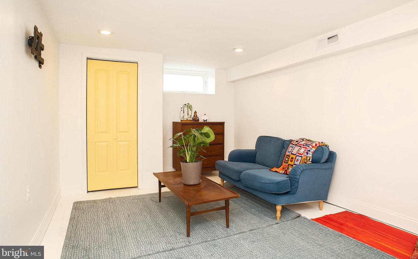 133 Curley St, Baltimore MD  21224-1332 exterior