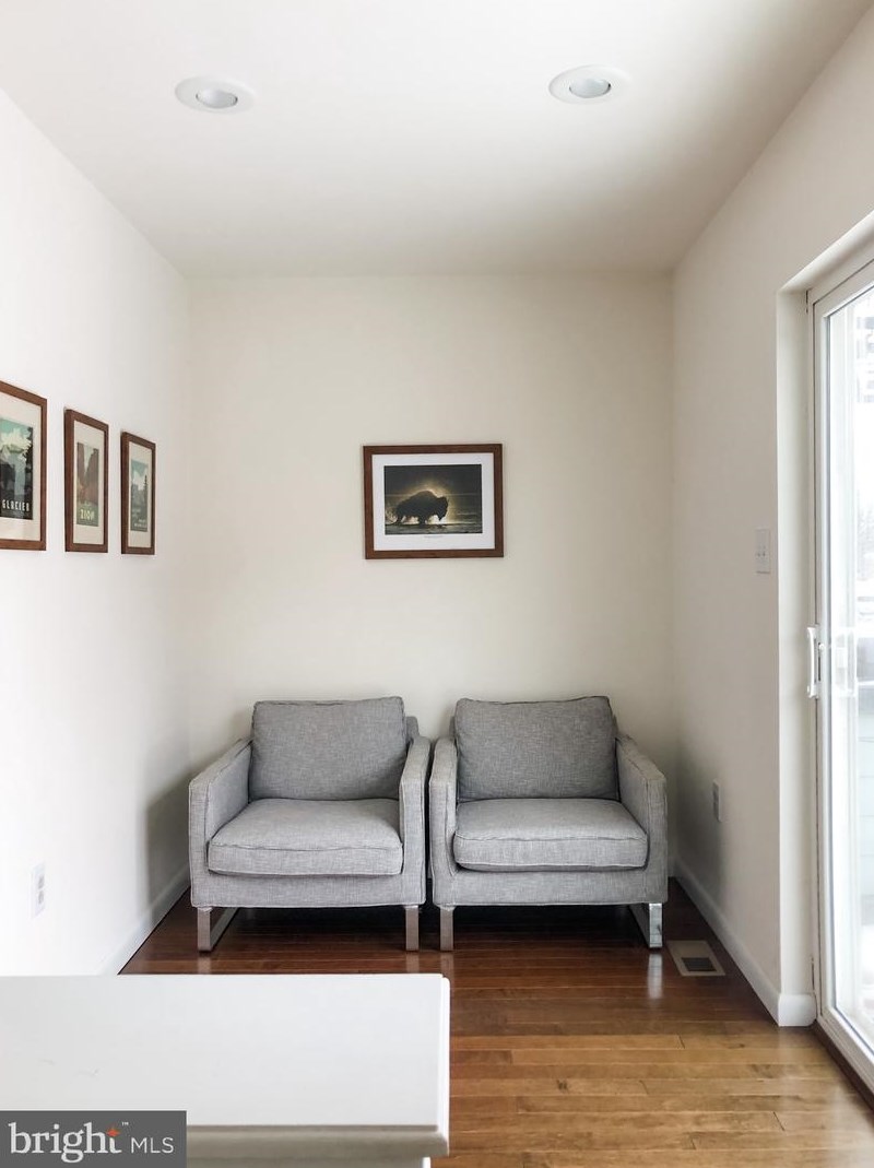426 Oliver St, Baltimore MD  21202-2950 exterior