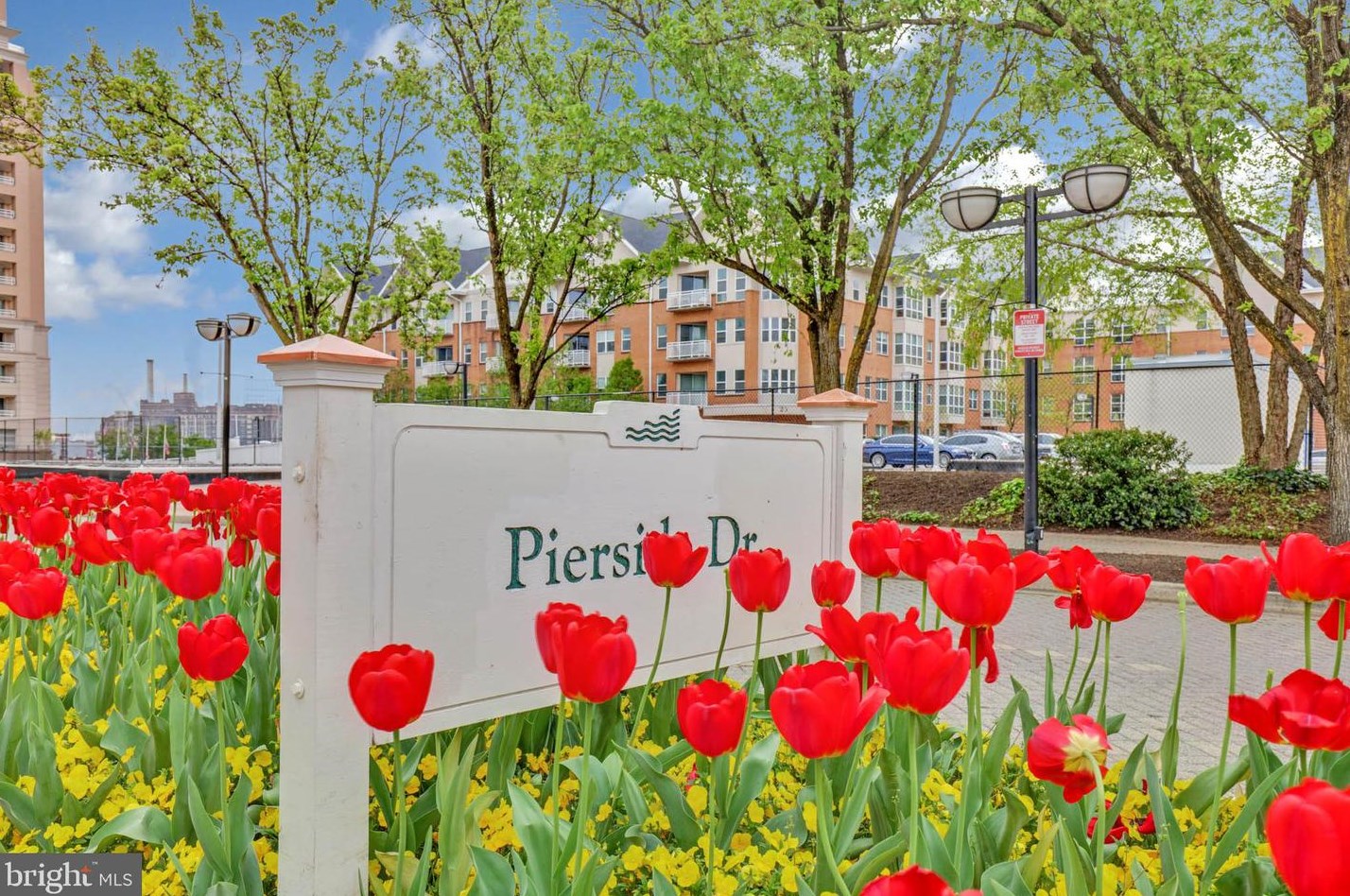 23 Pierside Dr, Baltimore MD  21230-5463 exterior