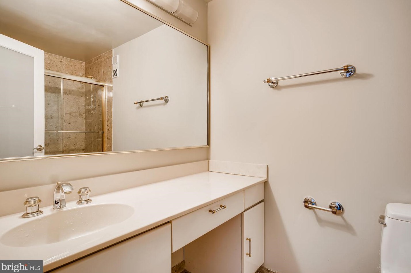 250 President St, Baltimore MD  21202-4436 exterior