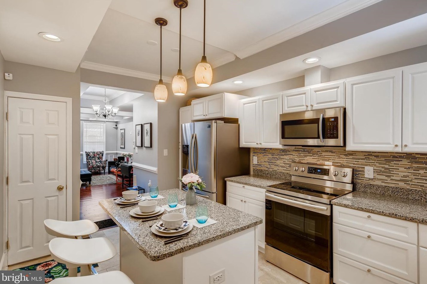 723 Curley St, Baltimore MD  21205-2717 exterior