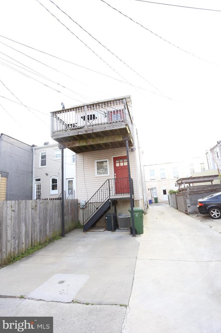 501 Glover St, Baltimore MD  21205-2601 exterior