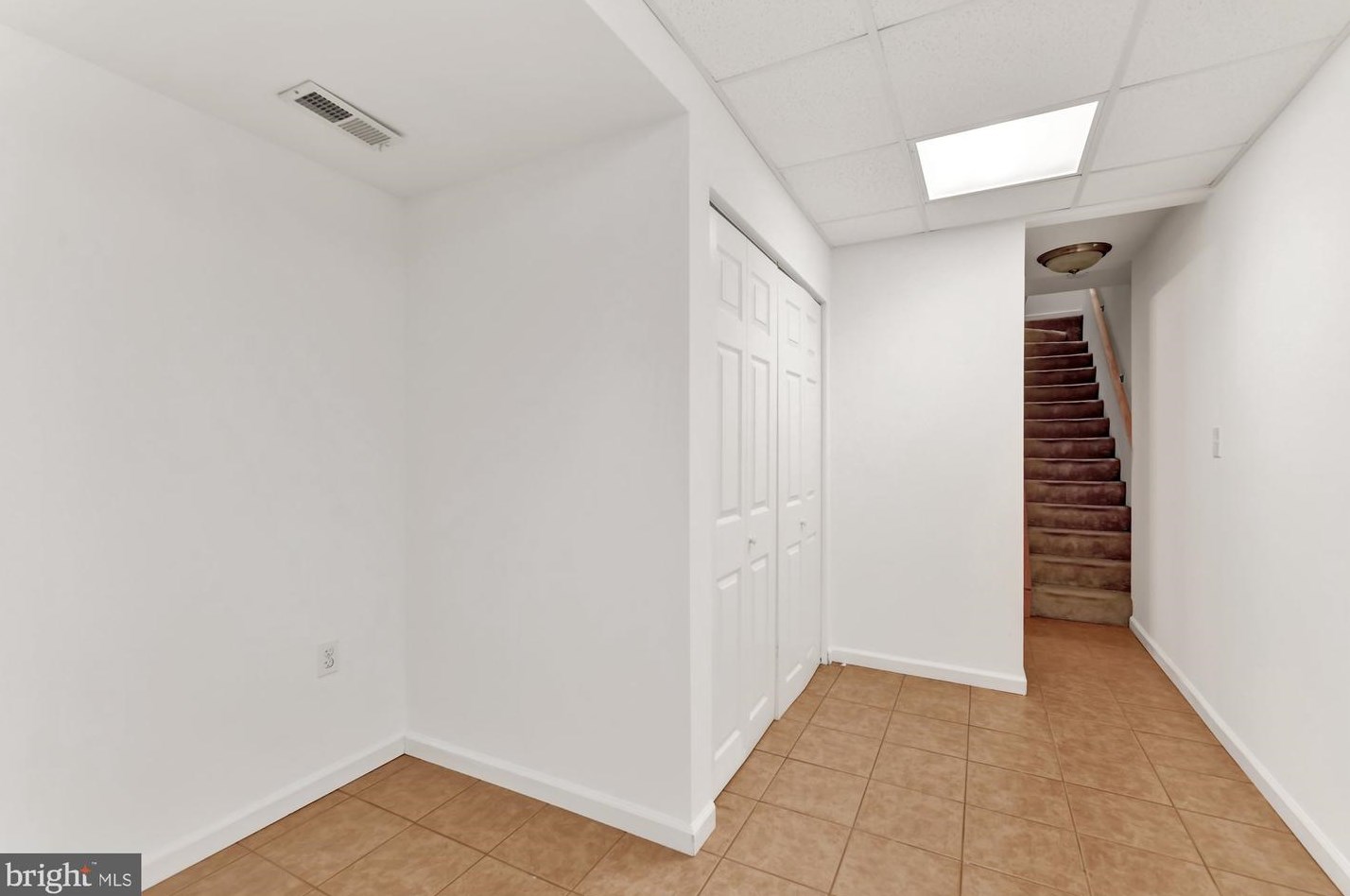 827 Montford Ave, Baltimore MD  21205-1619 exterior