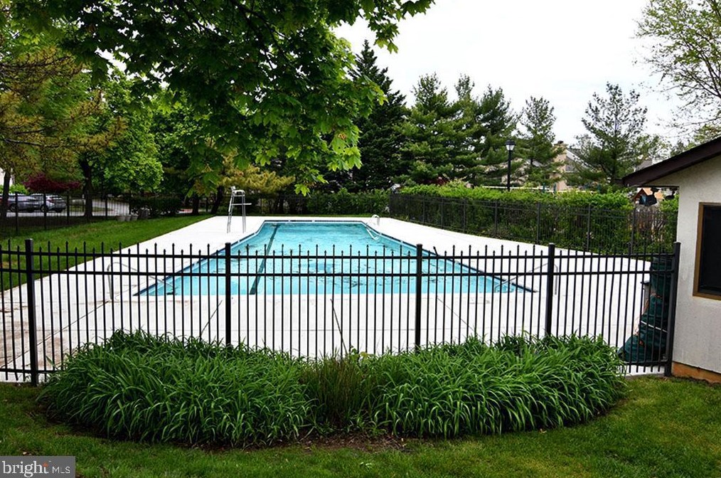 4420 Roland Spring Dr, Baltimore MD  21210-2707 exterior