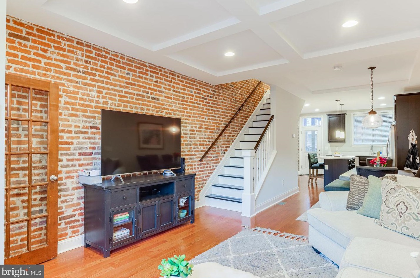 909 Clinton St, Baltimore MD  21224-5024 exterior