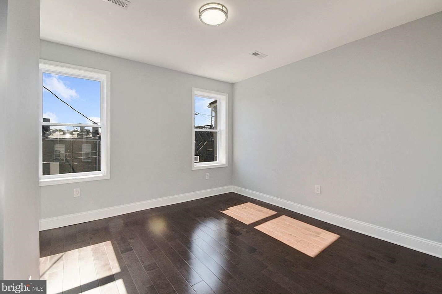 10 Robinson St, Baltimore MD  21224-2255 exterior