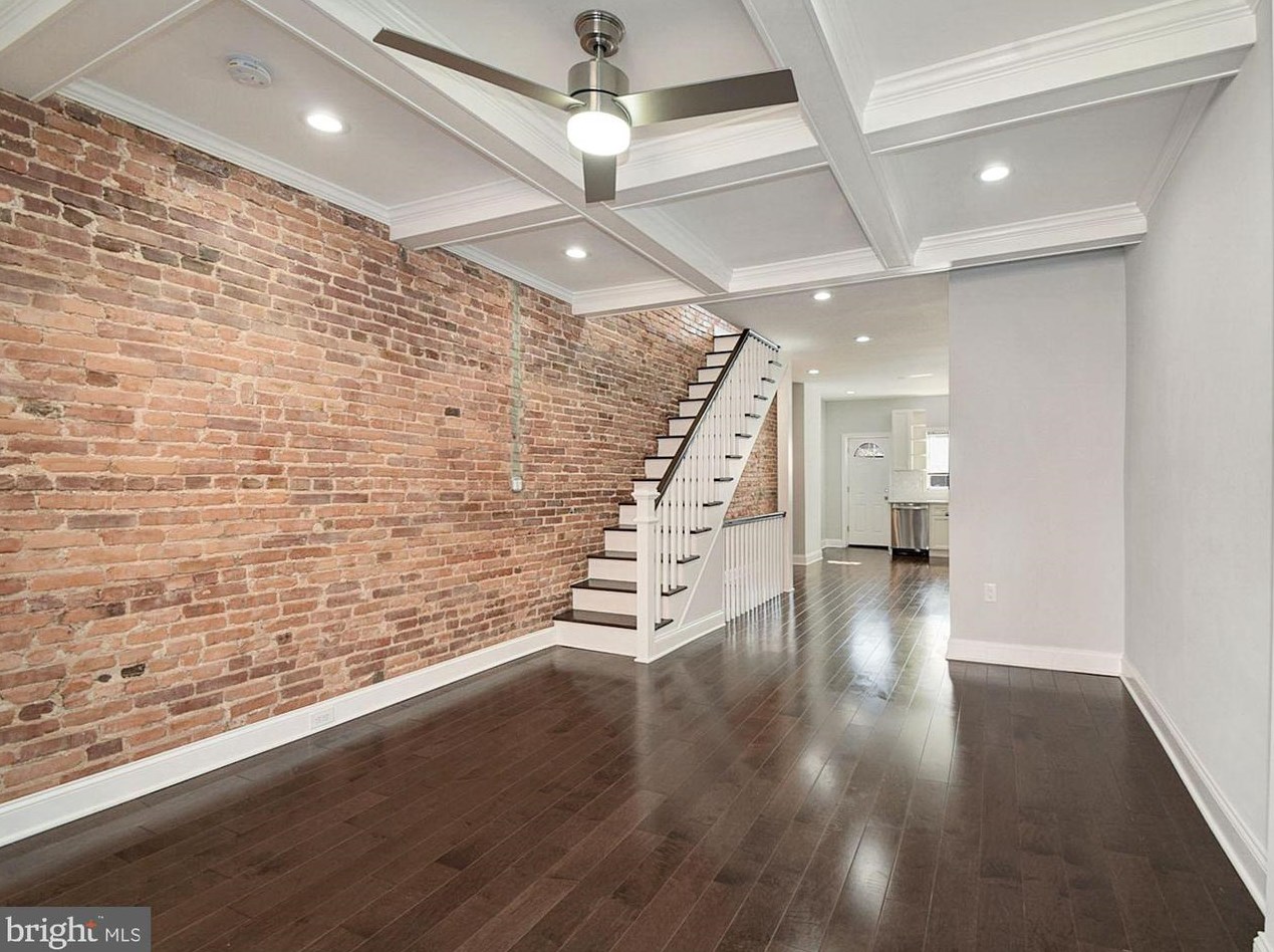 10 Robinson St, Baltimore MD  21224-2255 exterior